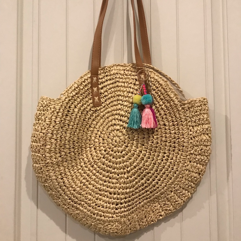 straw summer bag with tassel keychain NWT